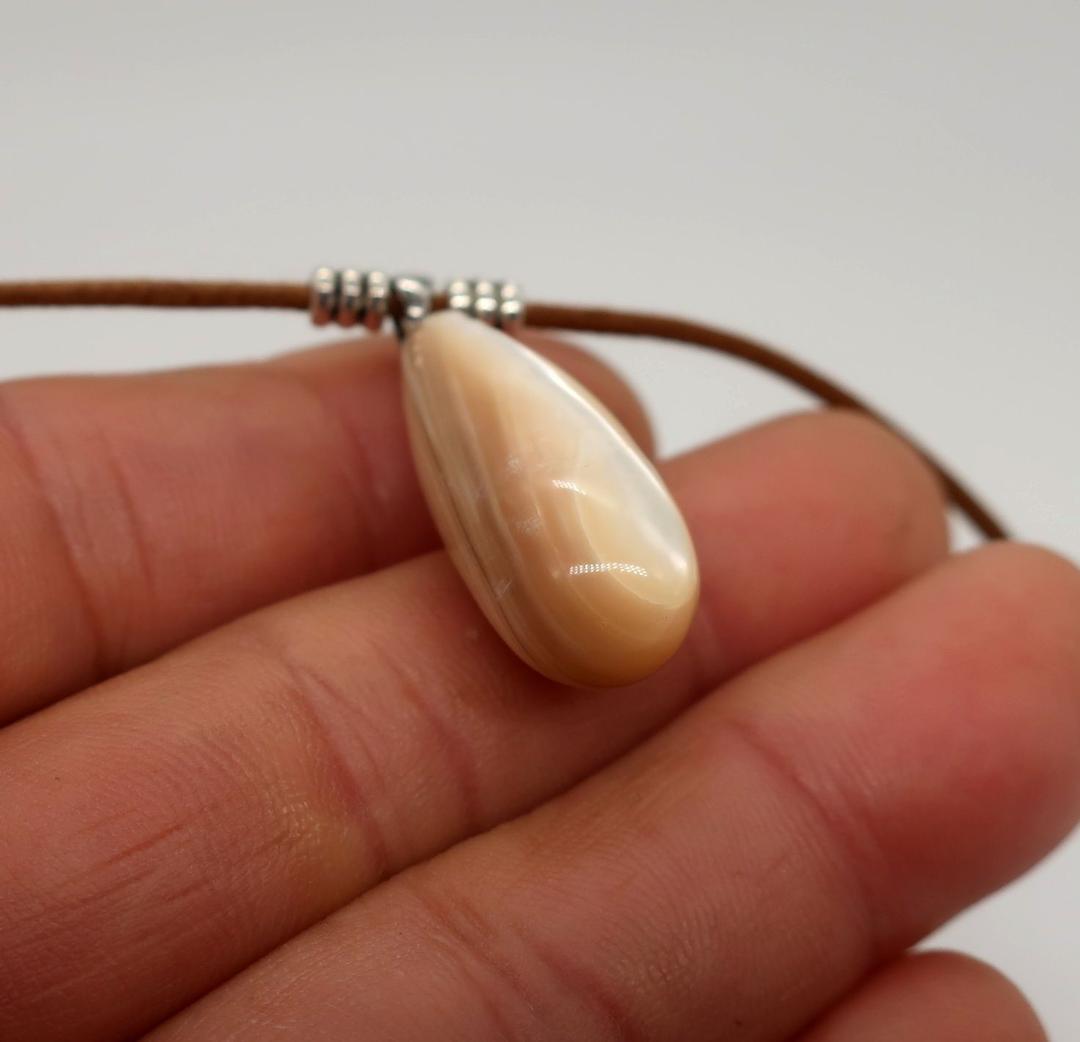 しずくペンダント