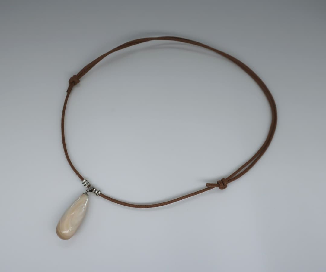 しずくペンダント