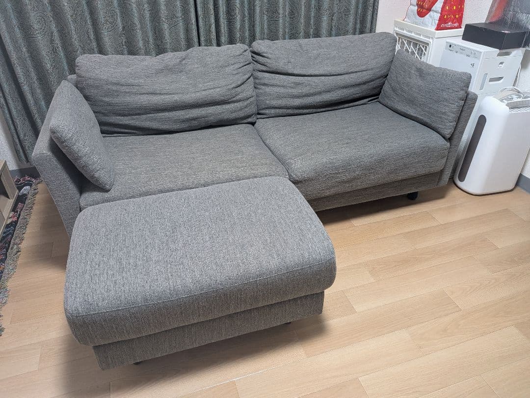 【オットマン付き】3人掛けファブリックソファー・ダークグレー