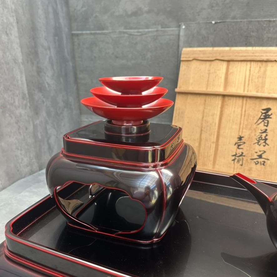 美品✨ 輪島塗 漆塗り 屠蘇器 お屠蘇セット（お銚子、三つ組盃、屠蘇台）