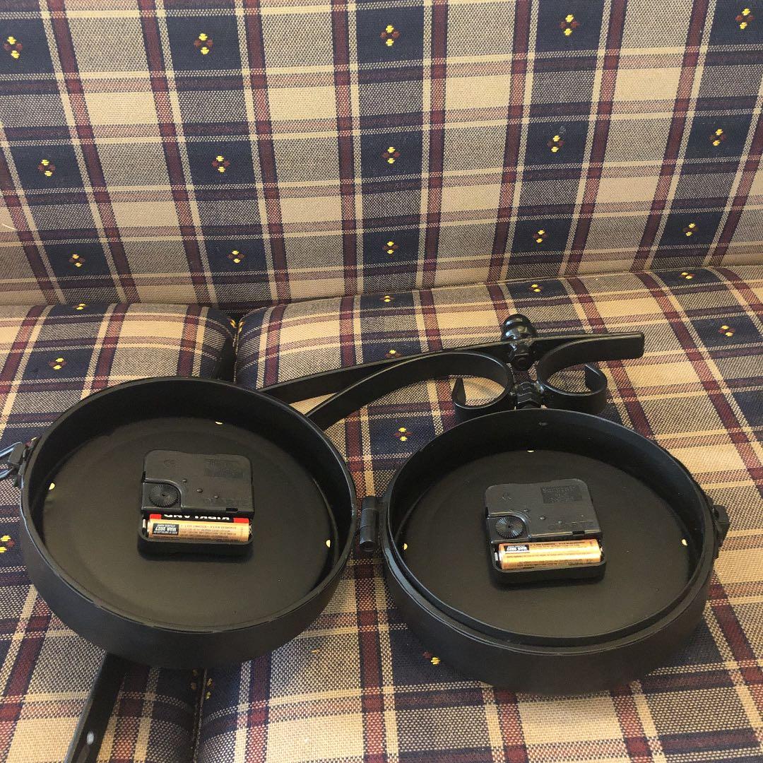 アイアン両面掛け時計