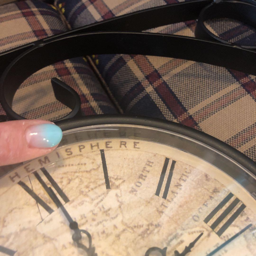 アイアン両面掛け時計