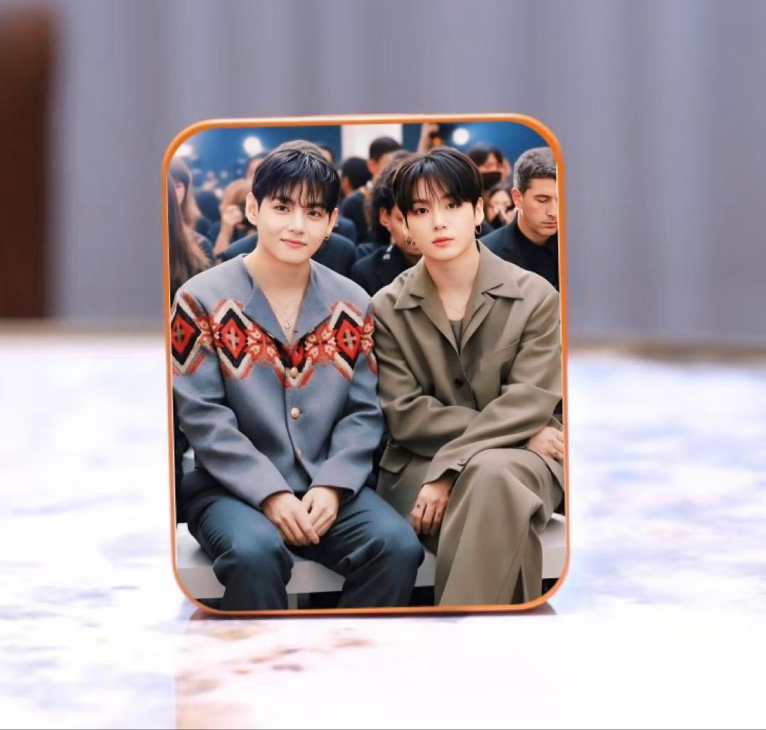 ジョングク　グク　テヒョン　テテ グテ　ティンケース　7.5×9.3×2.5cm