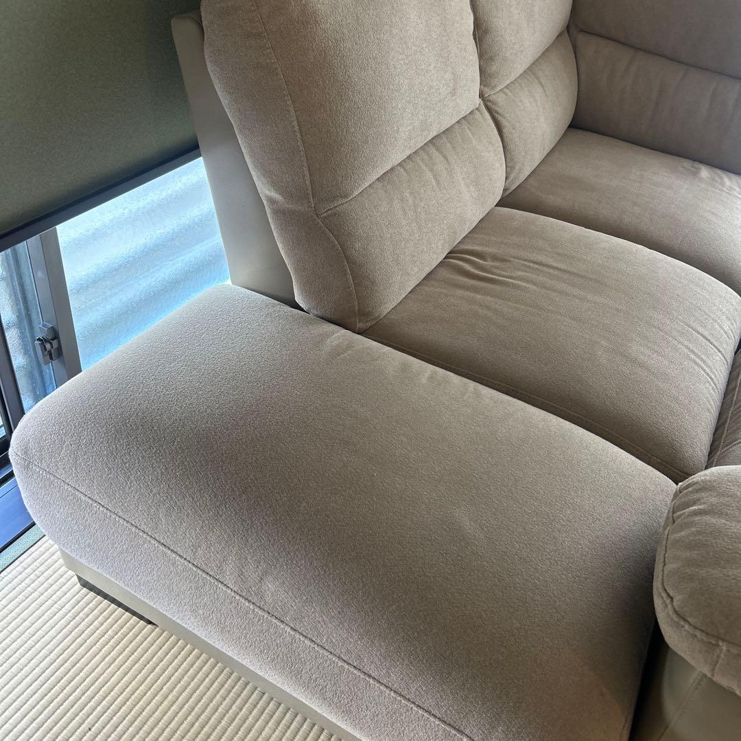 Qチューブ【ニトリ】布張りカウチソファ(ウォール3KD RC BE)