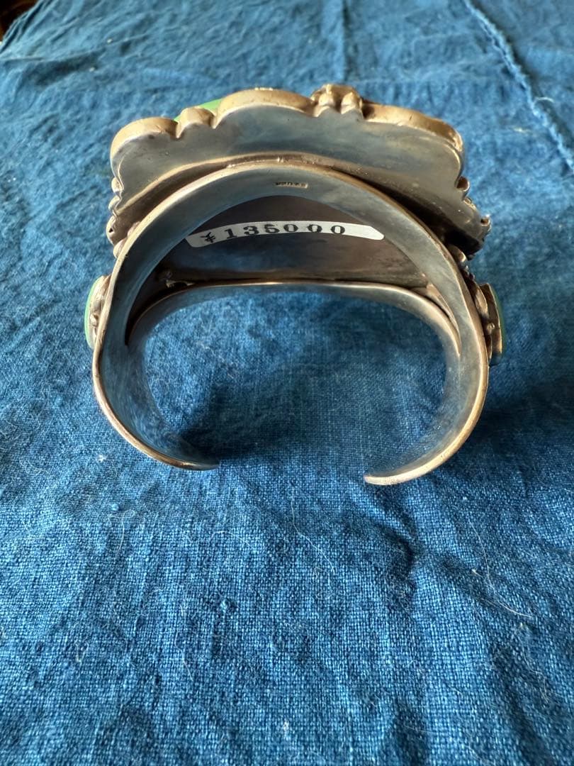 ◯ハンドメイド 、一点もの 　　　　ターコイズのバングル