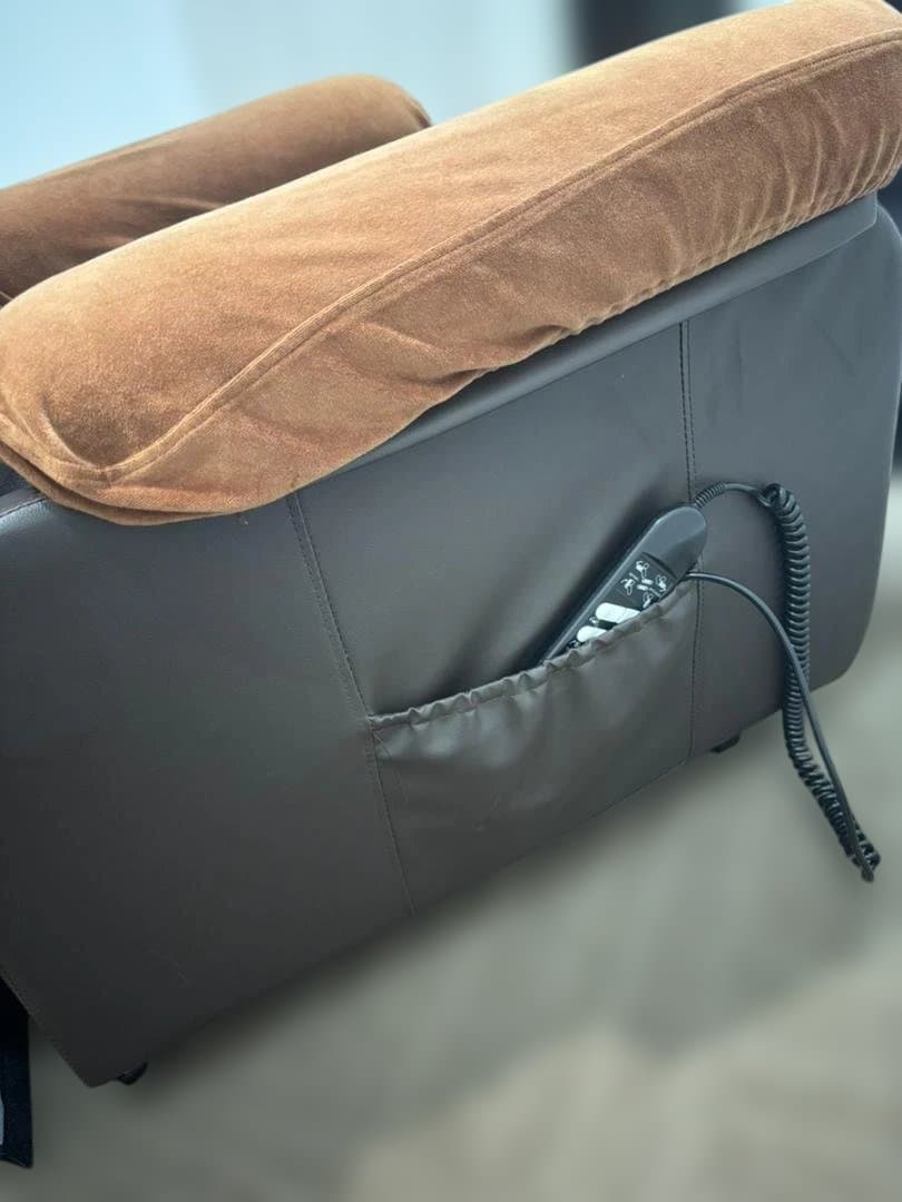 【中古】電動ラウンジチェア SHIFFON Jr リモコン・アームカバー付き