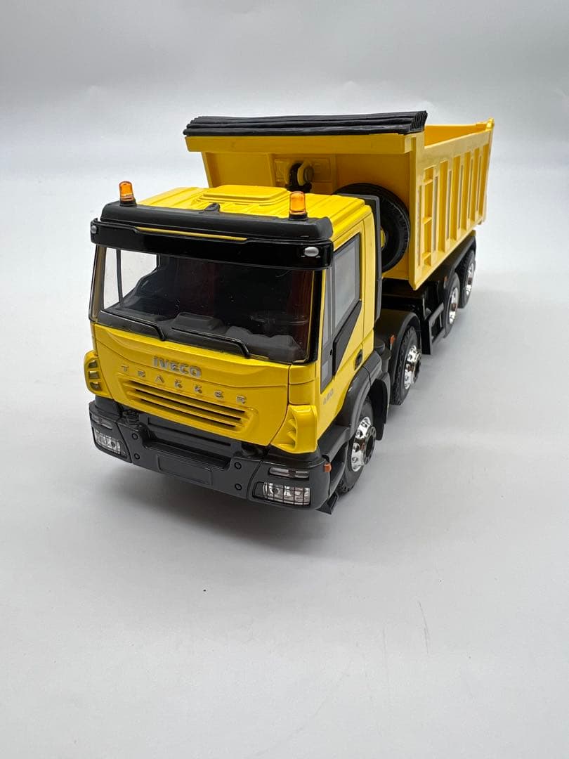 No22 ミニカー1/50？ IVECO TRAKKER イヴエコ　トラッカー