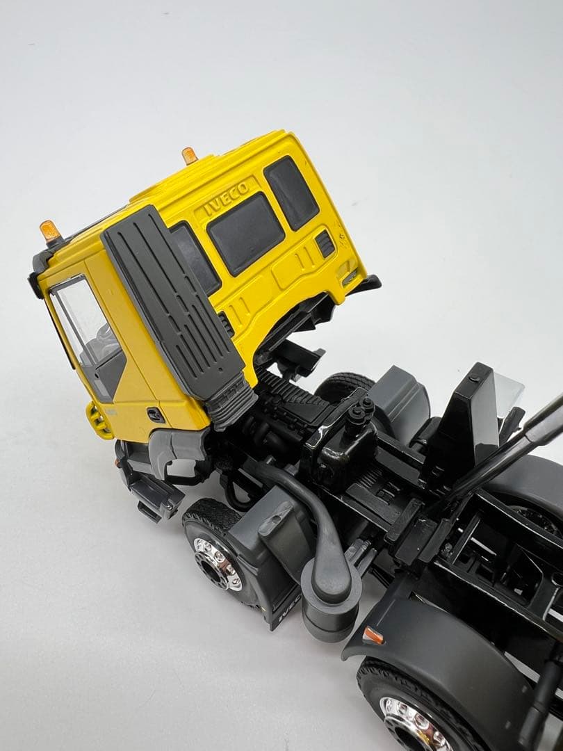 No22 ミニカー1/50？ IVECO TRAKKER イヴエコ　トラッカー