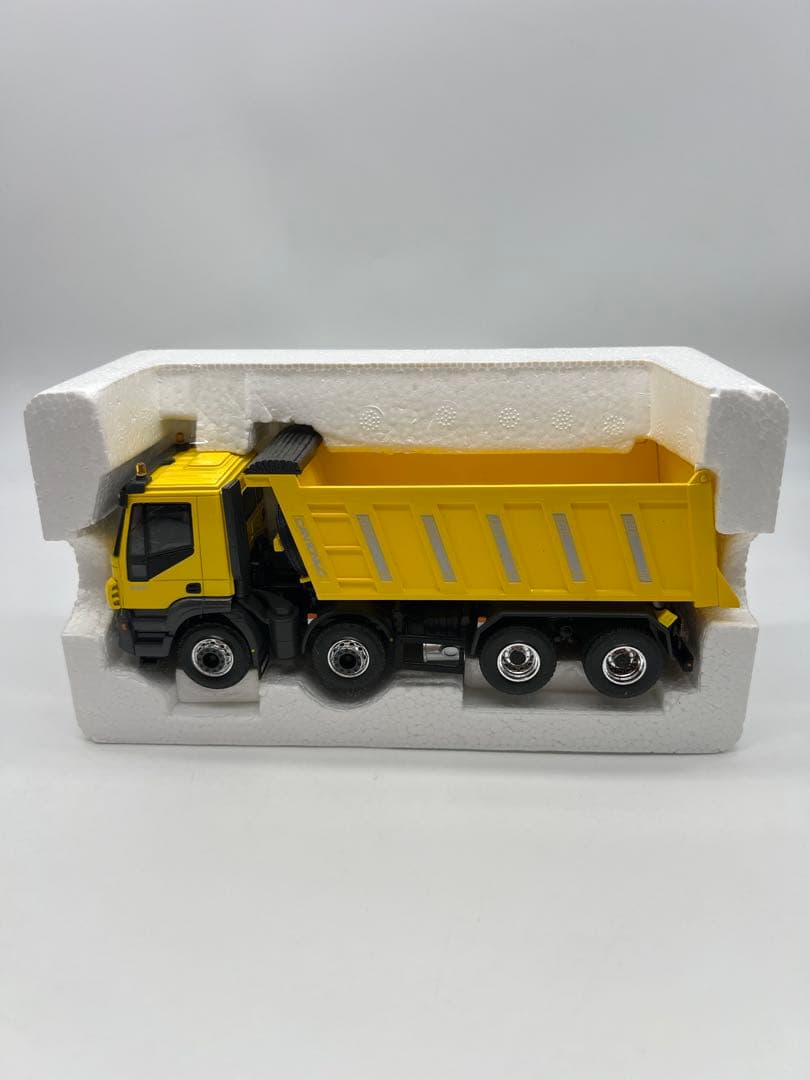 No22 ミニカー1/50？ IVECO TRAKKER イヴエコ　トラッカー
