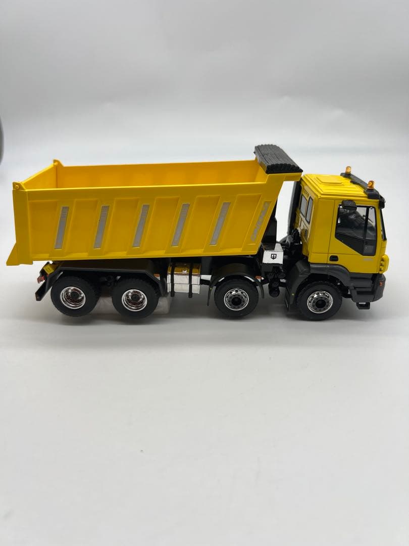 No22 ミニカー1/50？ IVECO TRAKKER イヴエコ　トラッカー
