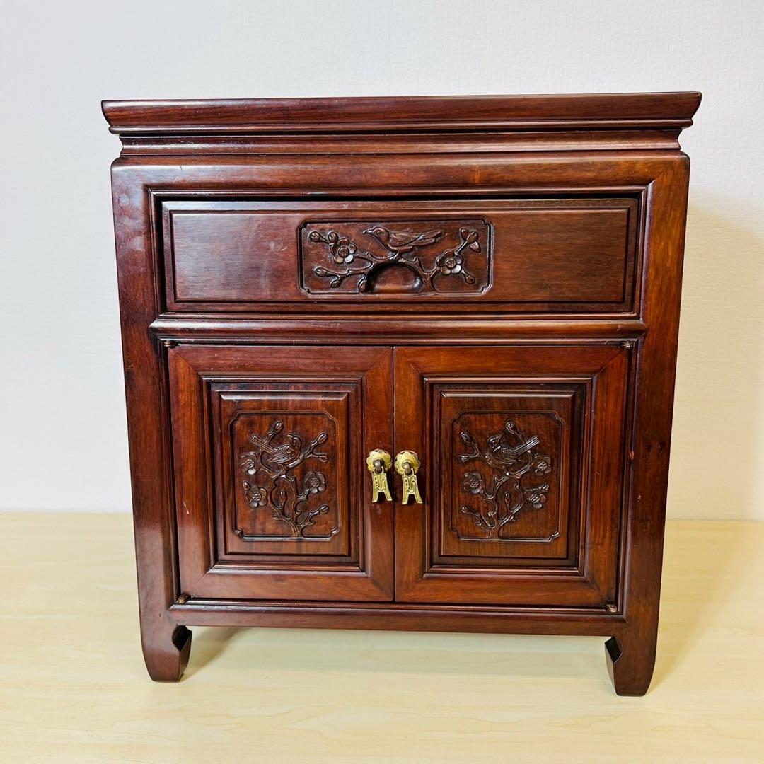 サイドボード 木製 木彫り 彫刻 キャビネット 花台 ナイトテーブル 収納棚