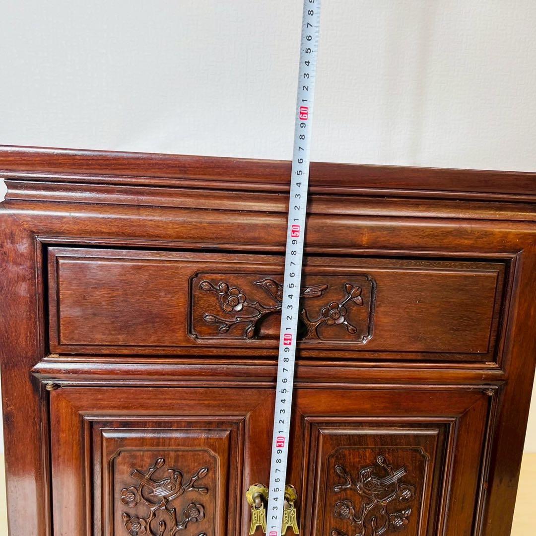 サイドボード 木製 木彫り 彫刻 キャビネット 花台 ナイトテーブル 収納棚