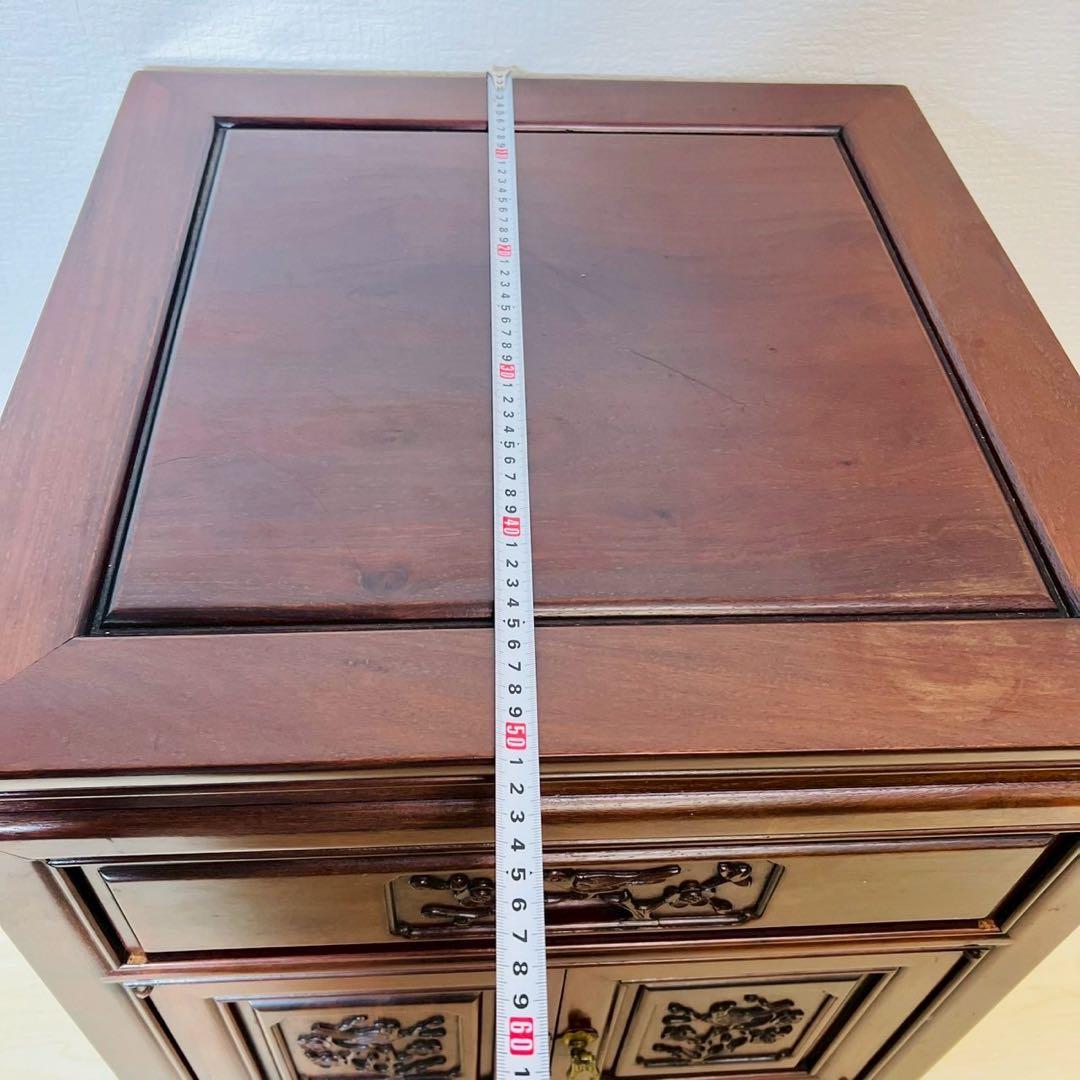 サイドボード 木製 木彫り 彫刻 キャビネット 花台 ナイトテーブル 収納棚