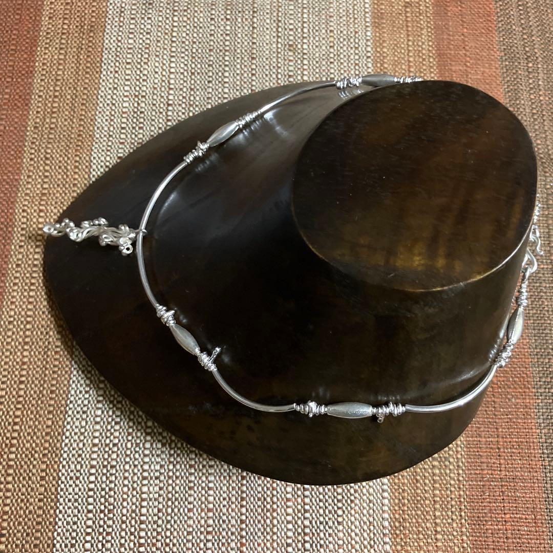 カレンシルバー蔓草のトップ　チョーカーネックレス