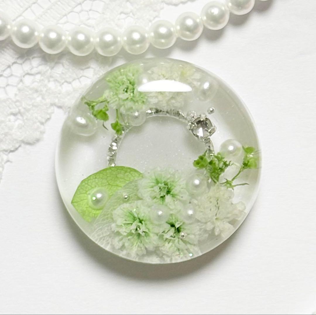 653可憐な♡レジンヘアゴム ホワイトブーケ オーロラビジューリング