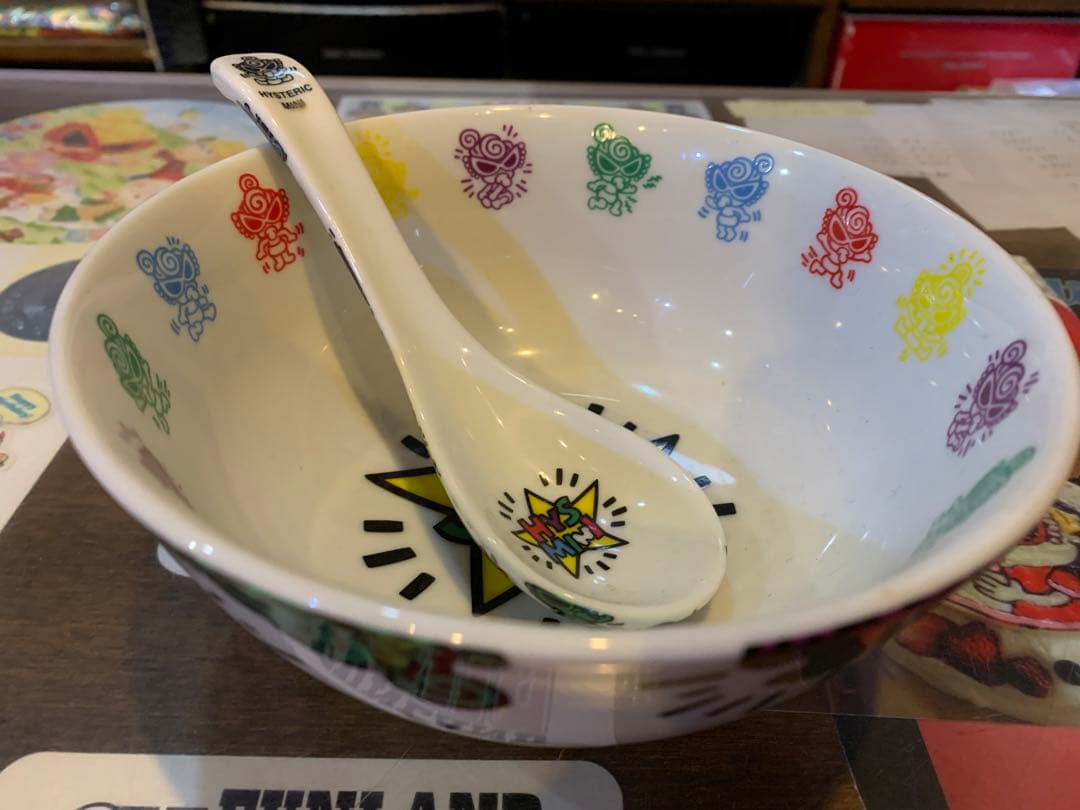 hysteric miniのどんぶりとレンゲとお皿のセット