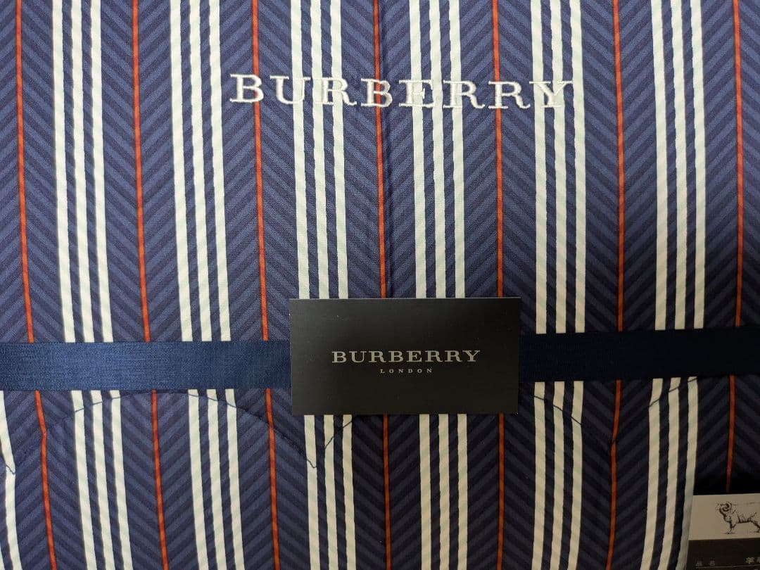 BURBERRYバーバリー 羊毛混肌掛け布団　ウール混　日本製　西川産業