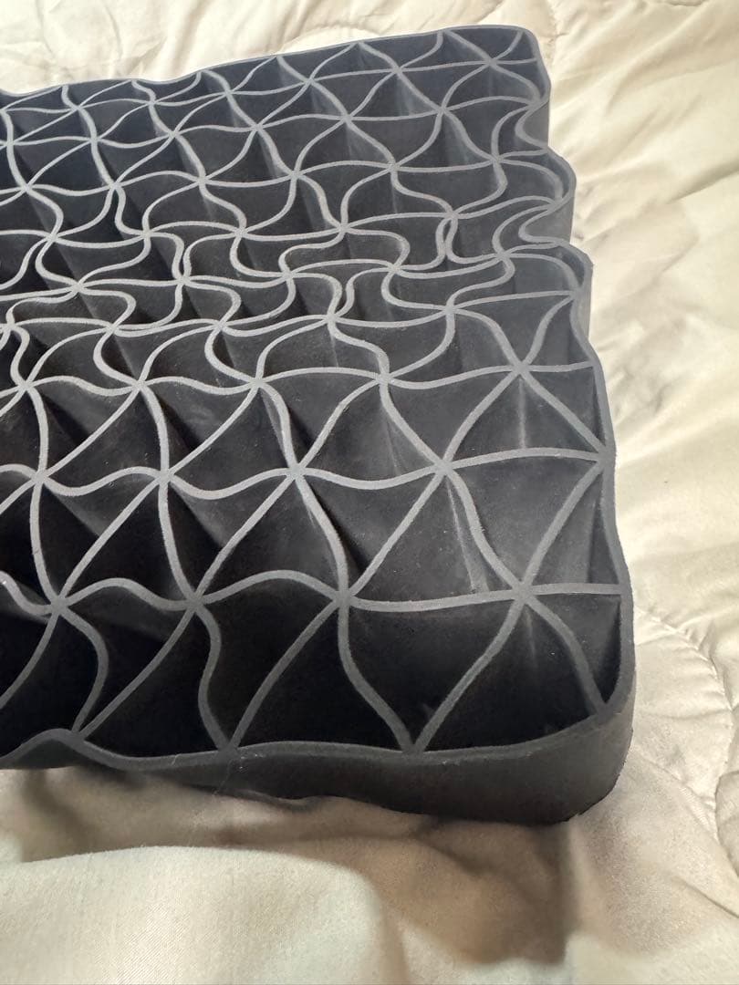 ひつじのいらない枕　極柔ブラックレーベル　最上級モデル カバー付