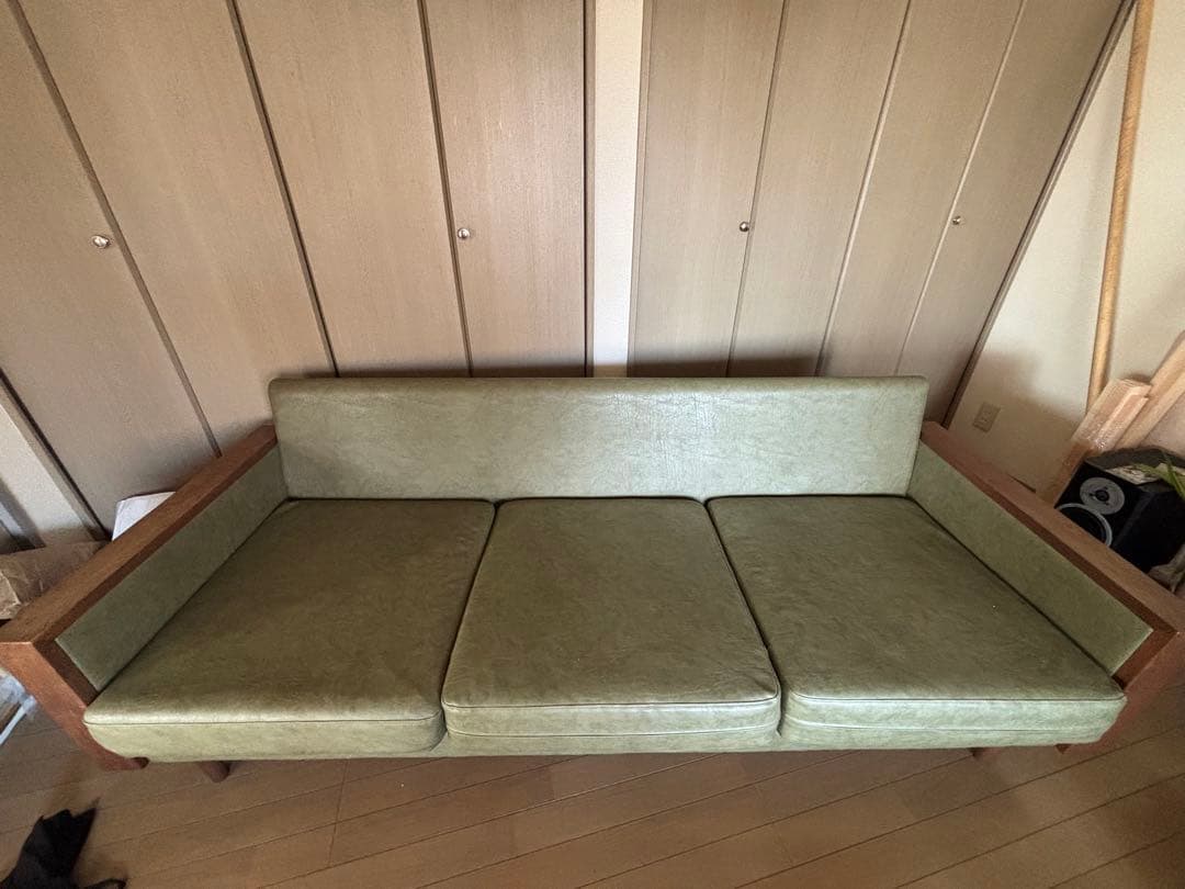 合成皮革 3人掛けソファ 木製フレーム