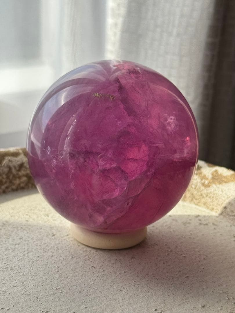 高品質パープルフローライトスフィア　ジューシーカラー＆透明感◎
