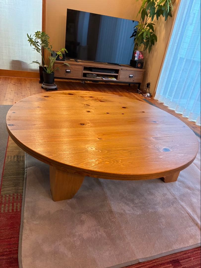 ACTUS テーブル 木製円卓　木目が綺麗　直径140cm