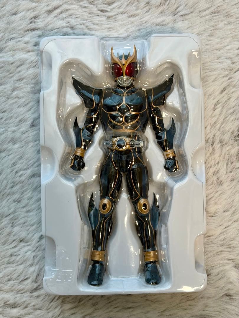 S.H.Figuarts 真骨彫製法 仮面ライダークウガアルティメットフォーム