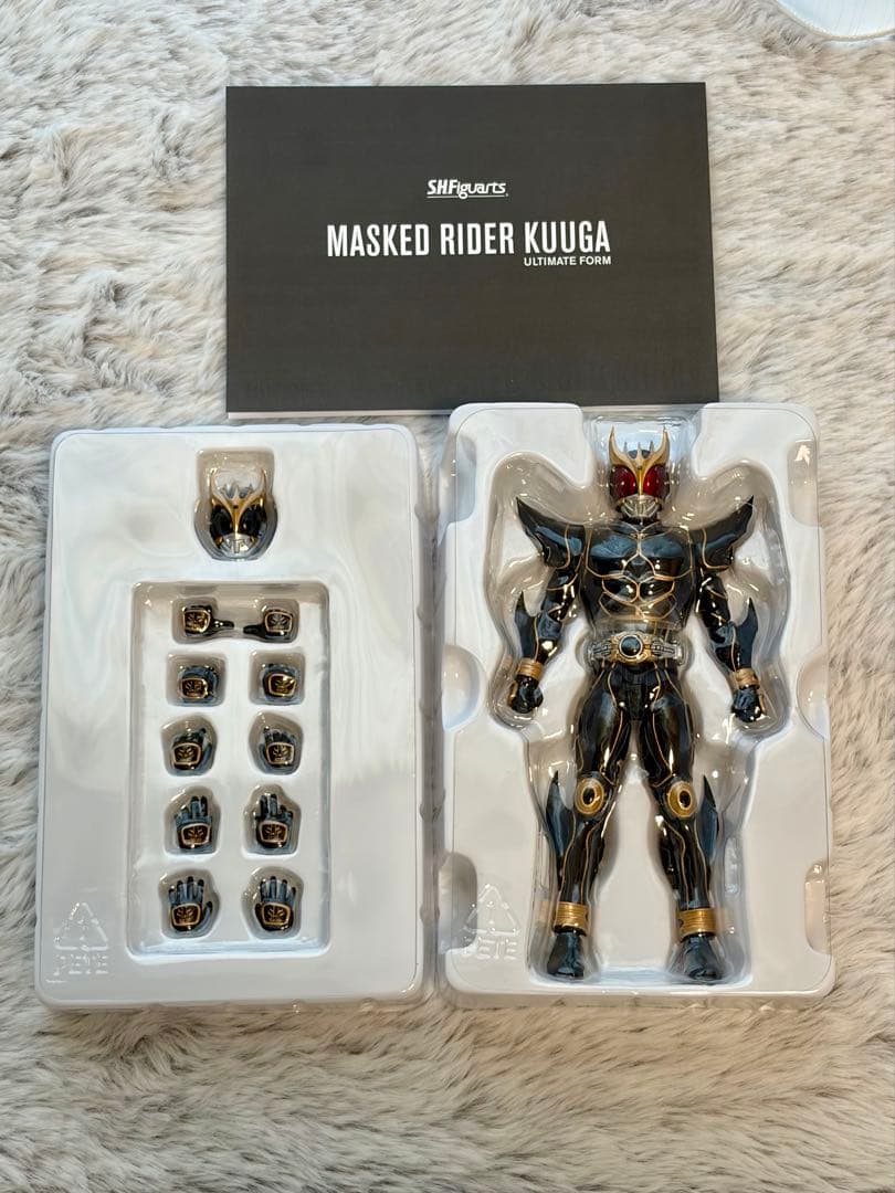 S.H.Figuarts 真骨彫製法 仮面ライダークウガアルティメットフォーム