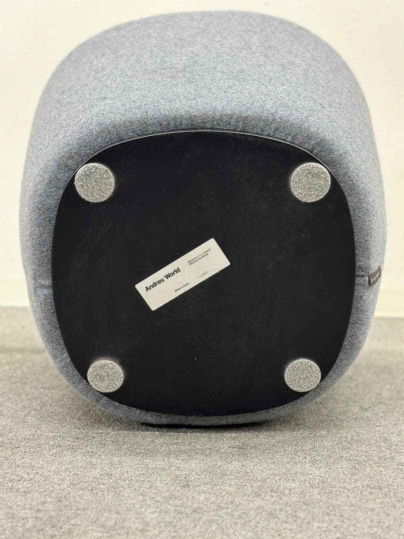 美品■アンドリューワールド■BEAT　オットマン　スツール　グレー系