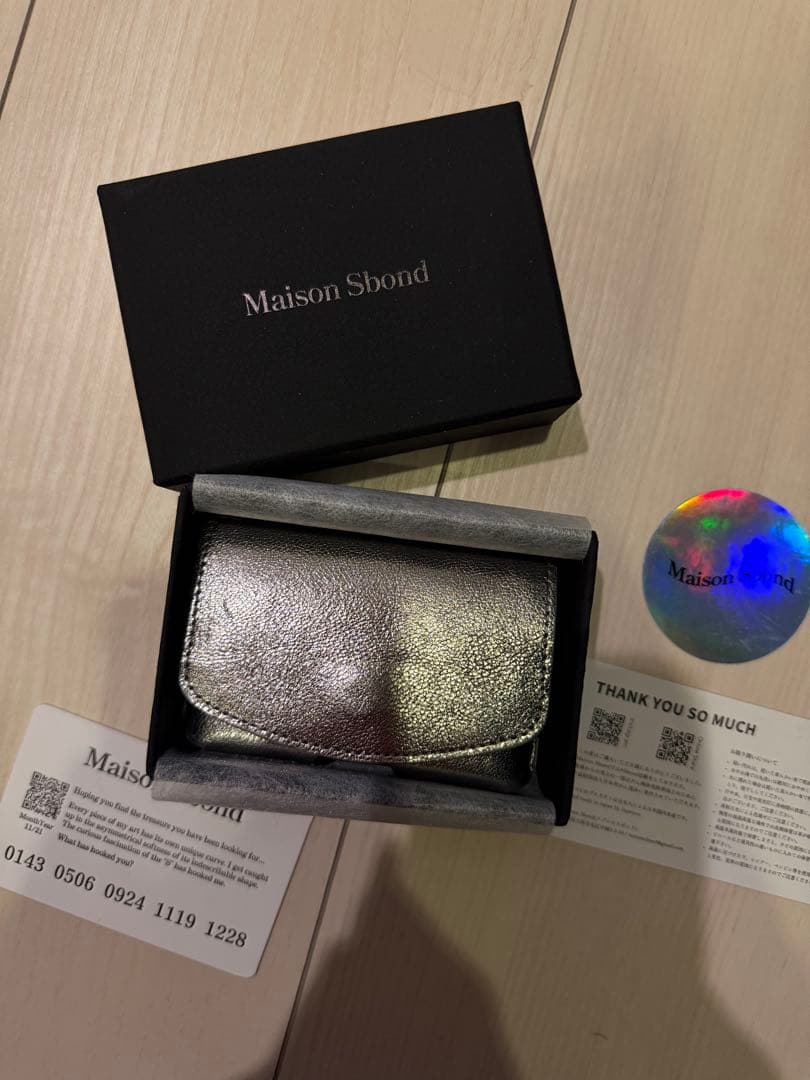 メゾンエスボンド　ウォレット　シルバー