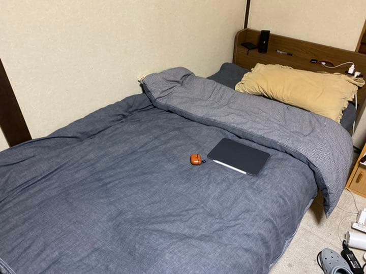 シングルベッドとスプリングマトレス