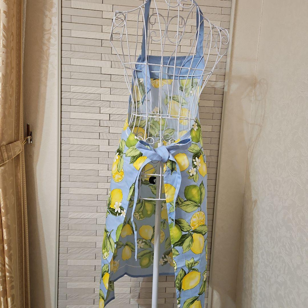 ヴァレンチノ　ガラバーニ　エプロン　新品・未使用　&　使用　MOONマフラー