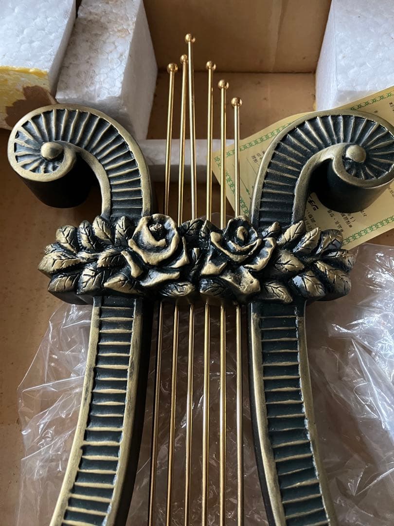 バラのブロンズ調掛け時計、ブロンズ調クォーツ掛け時計、新品時計、デッドストック