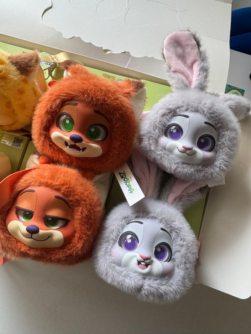 【未使用】toptoy　ズートピア　ぬいぐるみチャーム　スマホショルダー　ケース