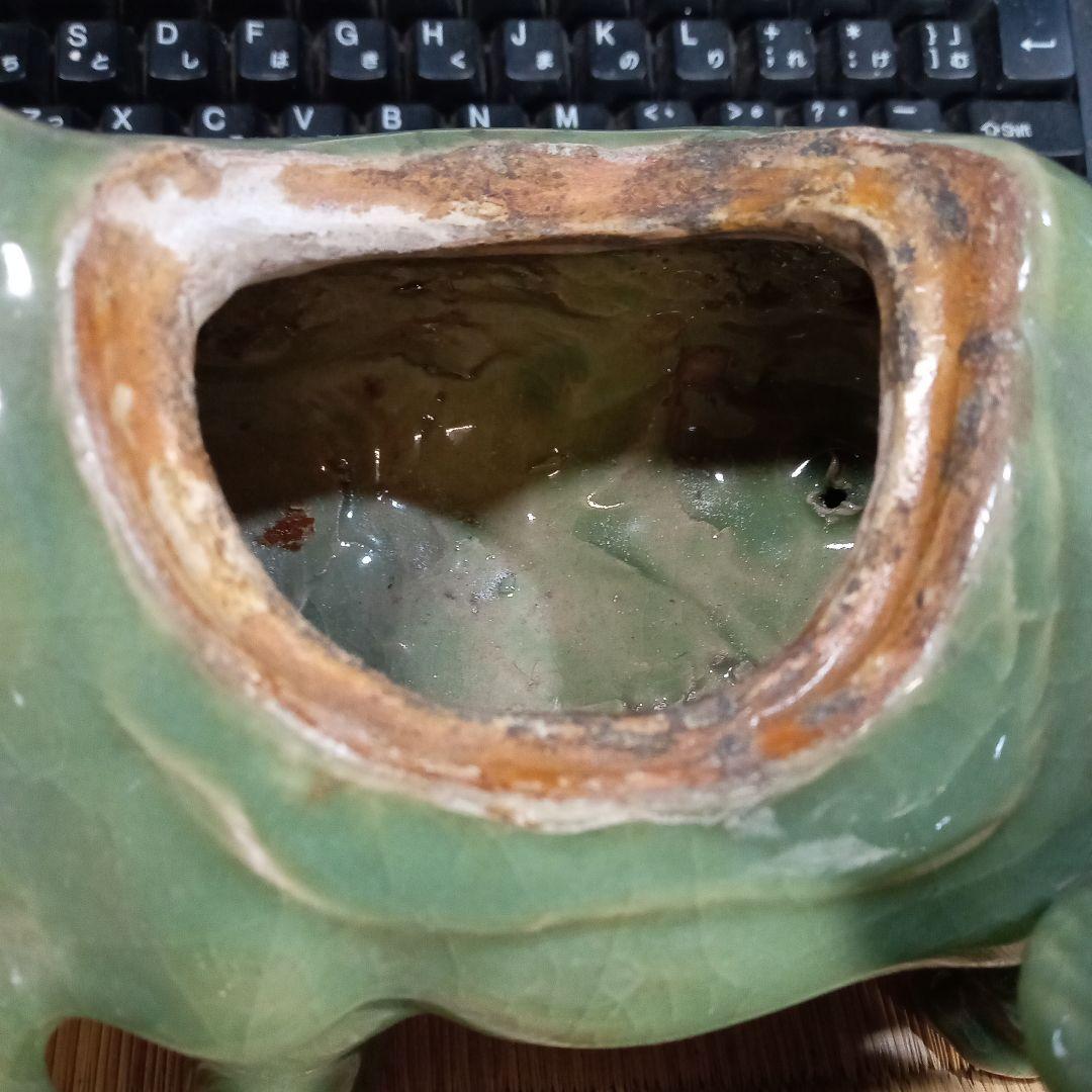 三田青磁　香炉　牛と老人