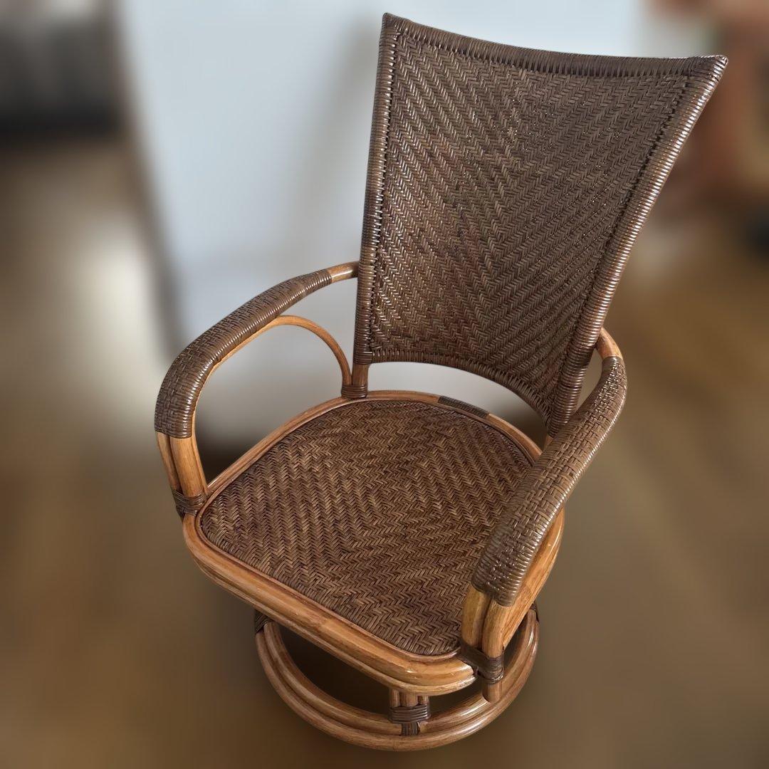 値下kazama 風間 yokohama中古 回転するアーム付籐の椅子ラタン椅子