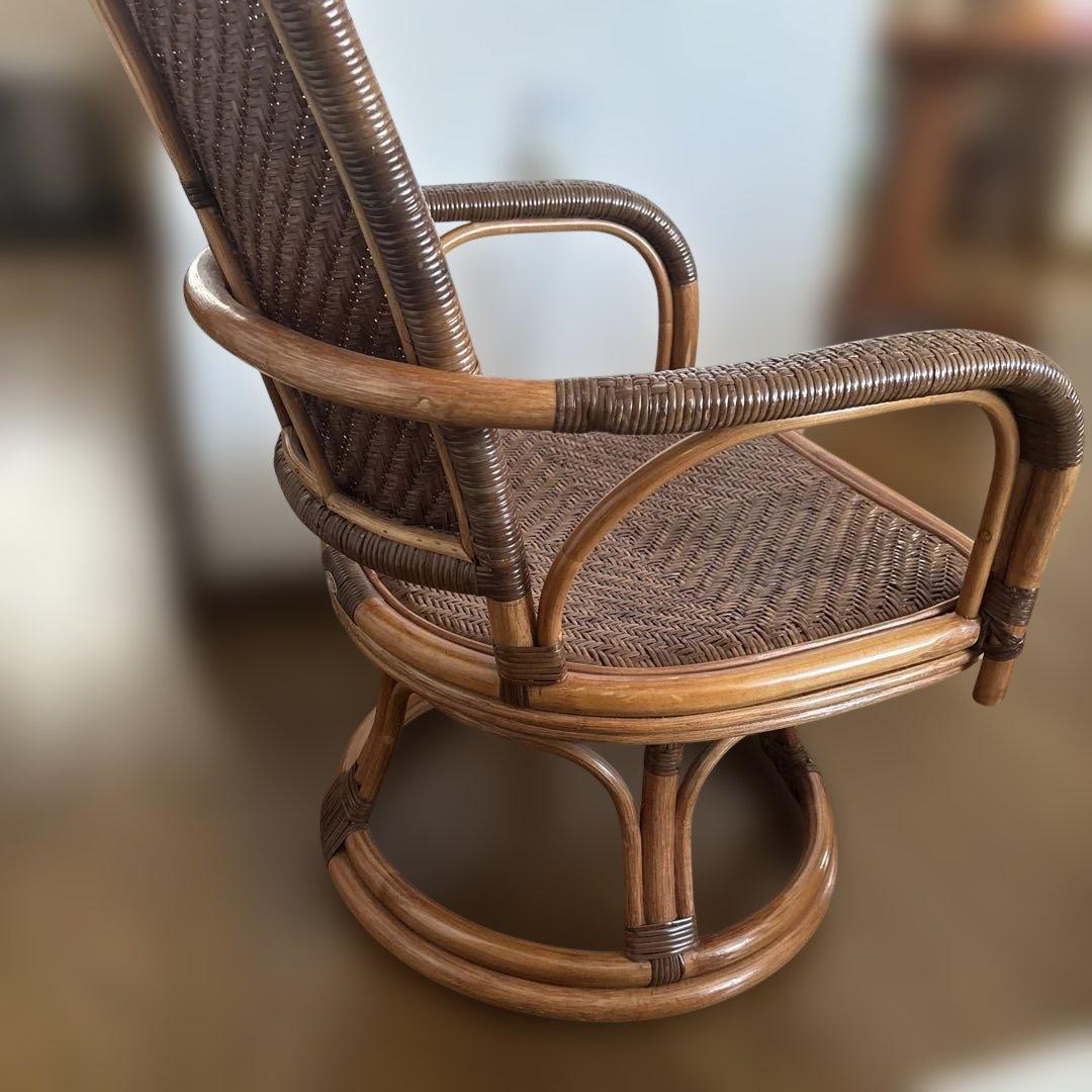 値下kazama 風間 yokohama中古 回転するアーム付籐の椅子ラタン椅子