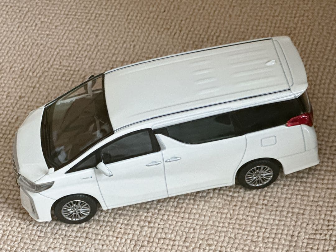 トヨタ　30系　後期　アルファード　ミニカー　ホワイトパールクリスタルシャイン