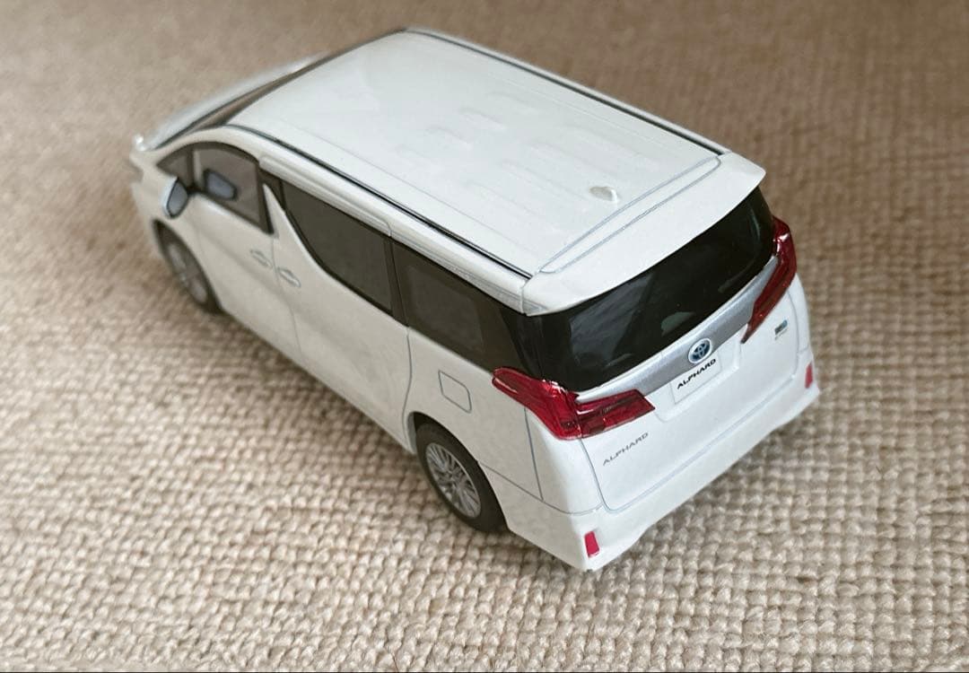 トヨタ　30系　後期　アルファード　ミニカー　ホワイトパールクリスタルシャイン