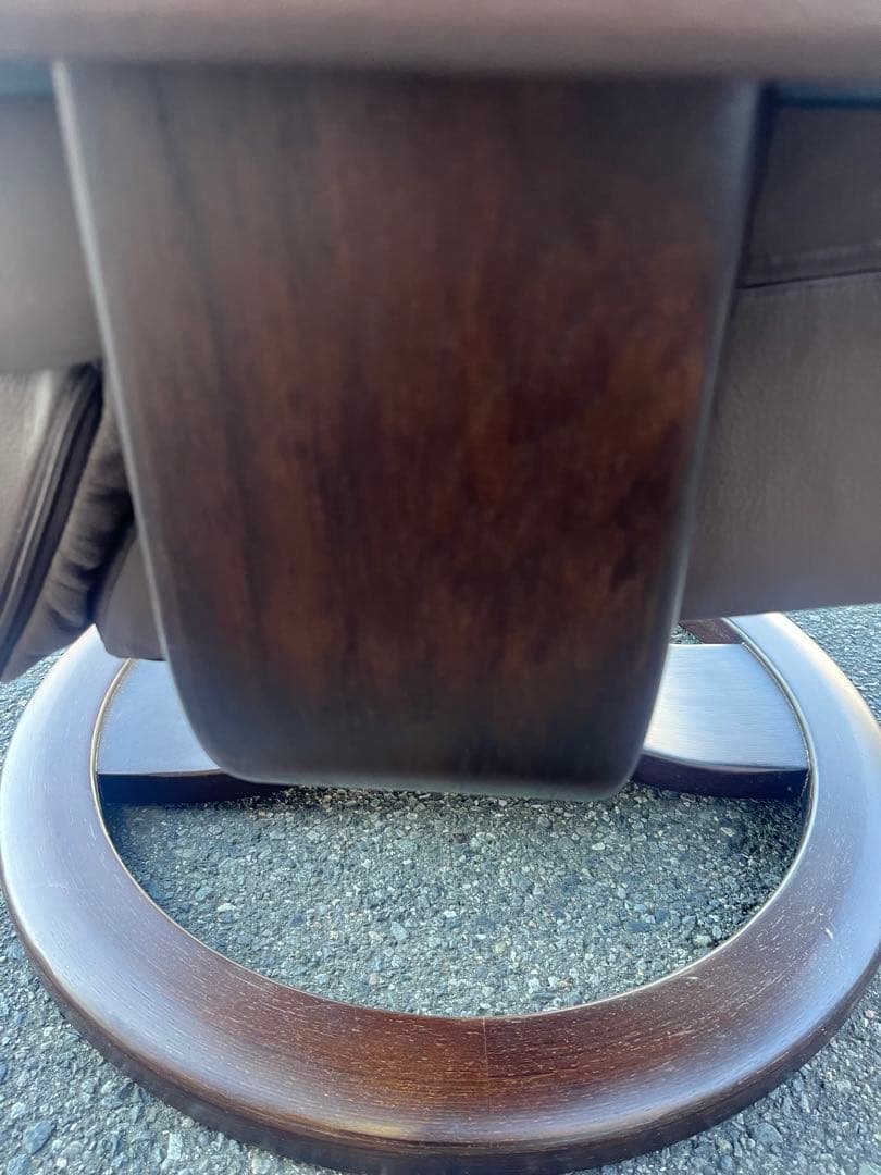 ②イエリアーダ フィヨルド 本革 リクライニングチェア オットマン レザー