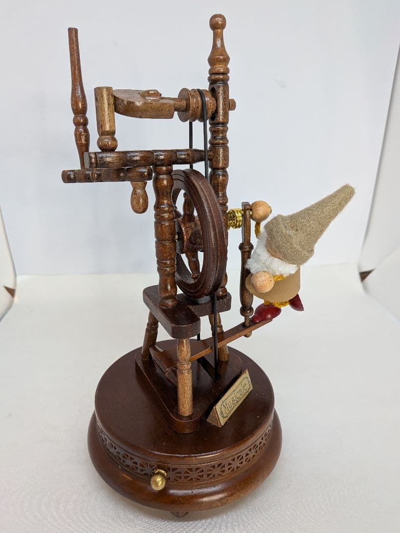 ☆b745、木製からくり人形オルゴール糸車 オルゴール からくり 木製