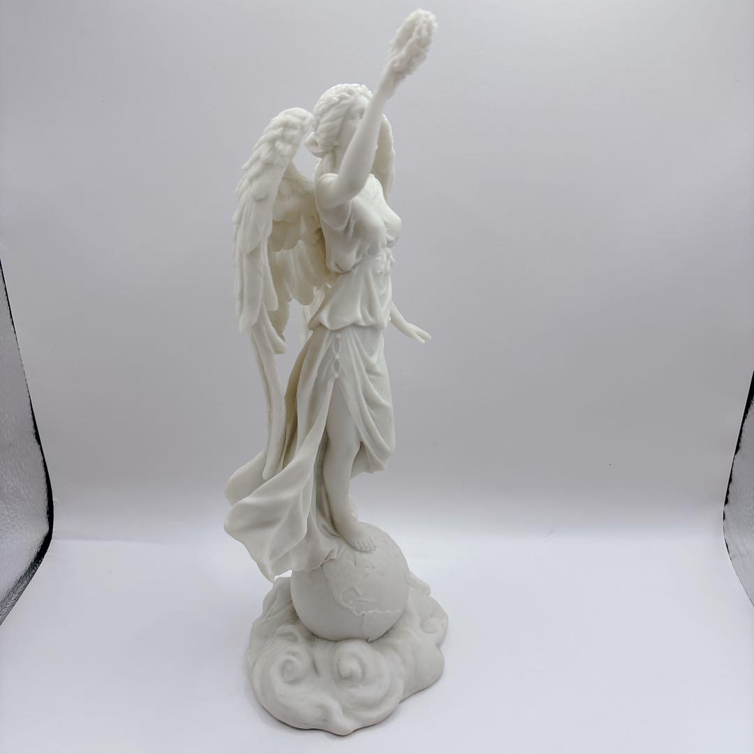 Design Toscano デザイントスカーノ 花輪を捧げ持つ平和の天使