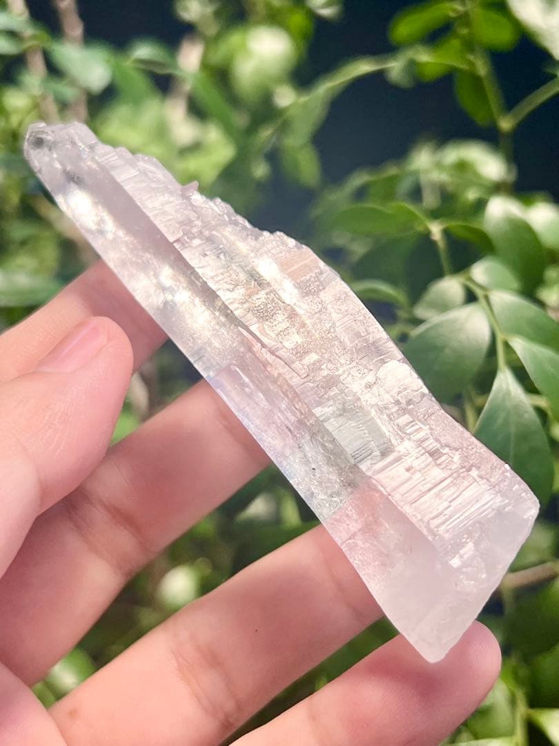 レムリアンシードクリスタル　水晶 ポイント型結晶 原石水晶パワーストーン　瞑想