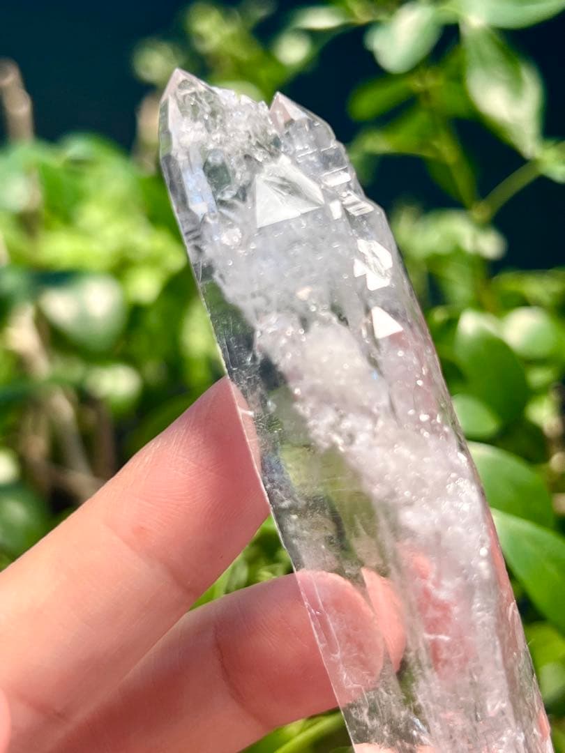 レムリアンシードクリスタル　水晶 ポイント型結晶 原石水晶パワーストーン　瞑想