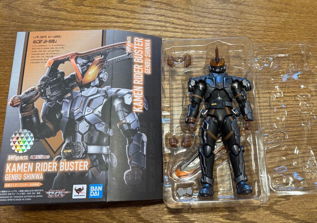 S.H.Figuarts 仮面ライダースラッシュ＋バスター