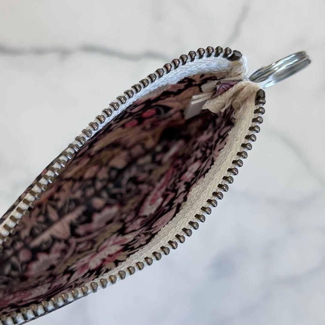 リバティ　ストロベリーシーフ　ピンク　いちご泥棒 カラビナポーチ　カードケース