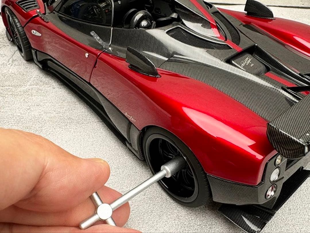 全開閉！Almost Real 1/18 パガーニ ゾンダ ミニカー 当日発送