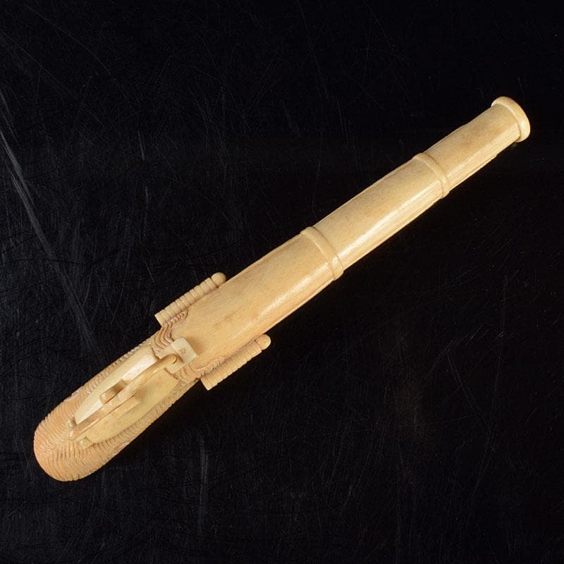 ナリトラ 時代提げ物　獣骨彫刻　銃型　矢立　筆入　C　9209