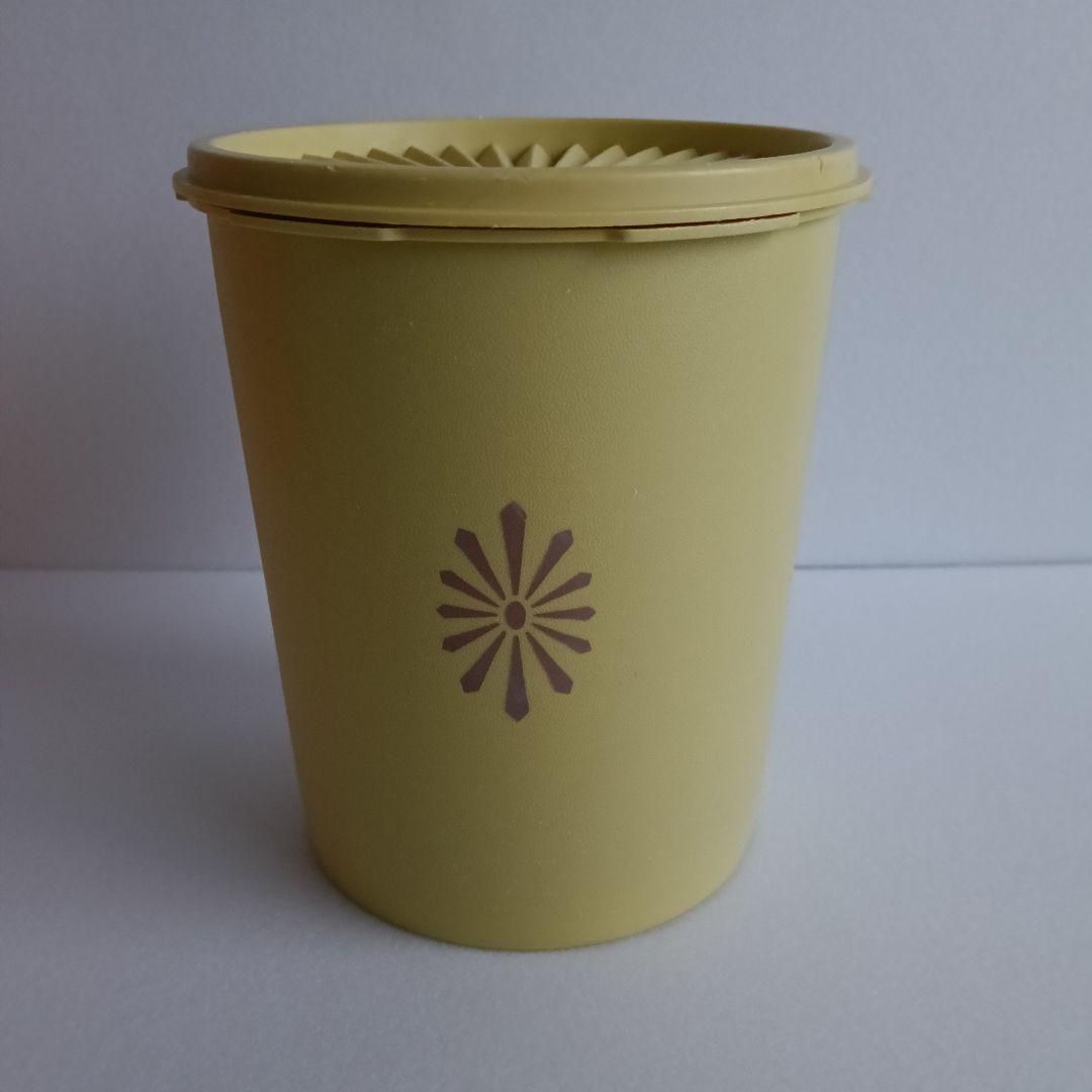 プラスチック保存容器セット（オレンジ・緑・黄色）タッパーウェア　琺瑯　レトロ