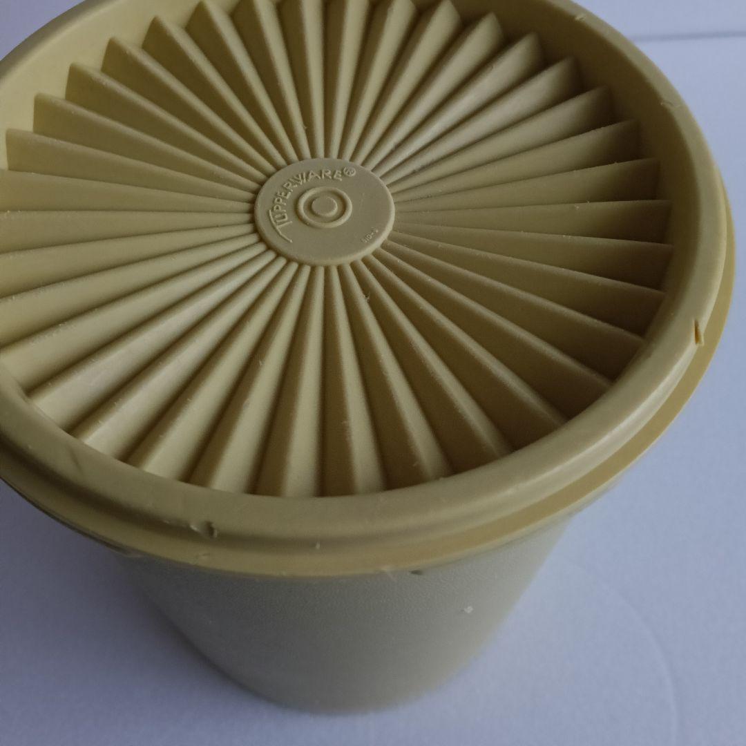 プラスチック保存容器セット（オレンジ・緑・黄色）タッパーウェア　琺瑯　レトロ