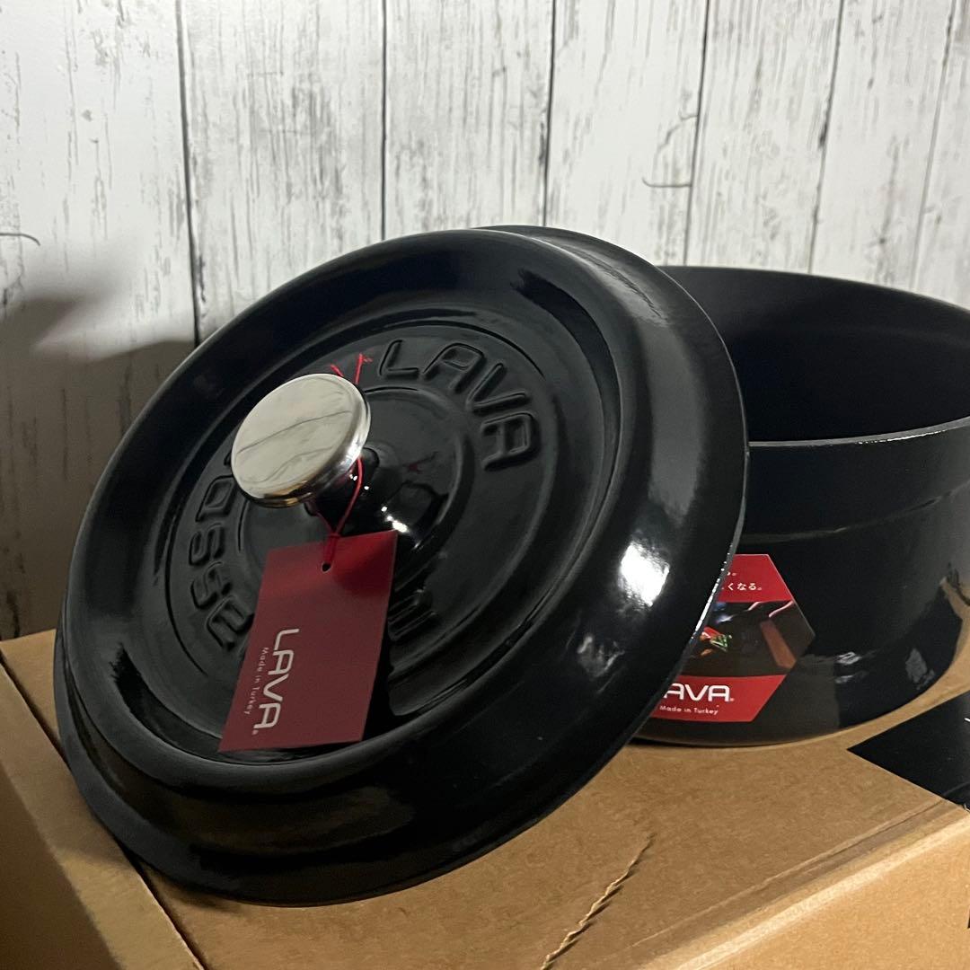 【新品未使用】LAVAラウンドキャセロール20cm 2.8L 鋳鉄　ブラック